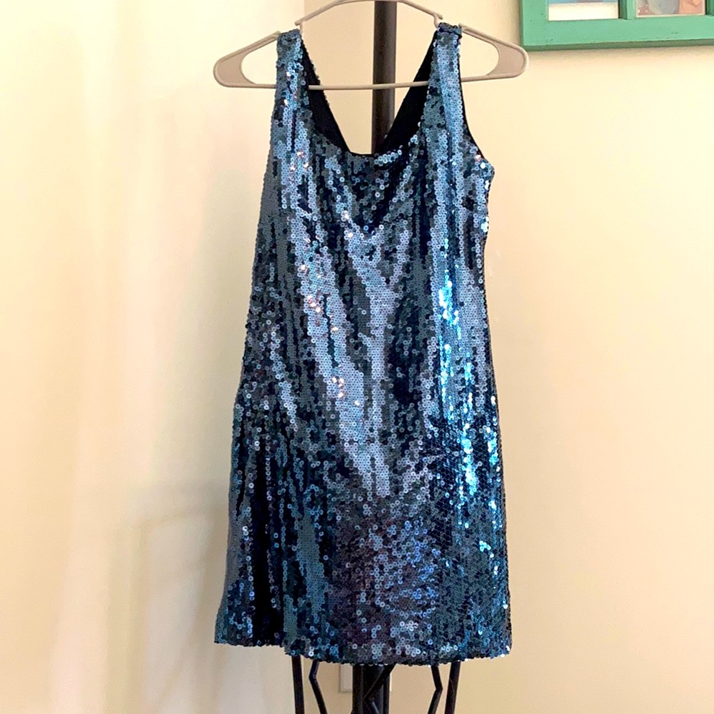 Adorable Blue Sequin Dress! Perfect for holiday parties and New Year’s Eve!
